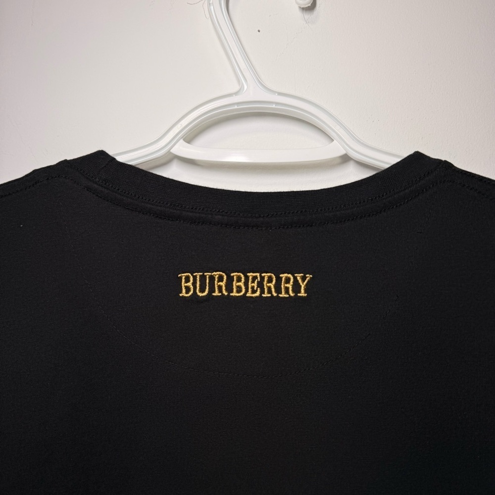 Burberry Black T Shirt Gold Embroidered Logo size M Men - Picture 5 of 10